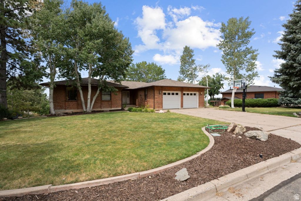 570 S 1800 E, Fruit Heights, UT 84037