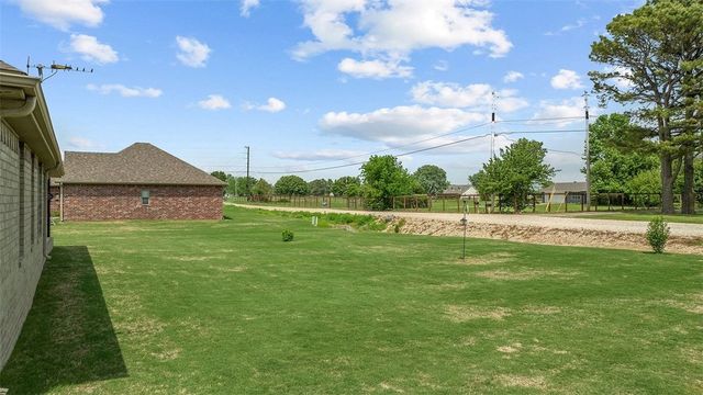 12921 Randolph Road, Fayetteville, AR 72704