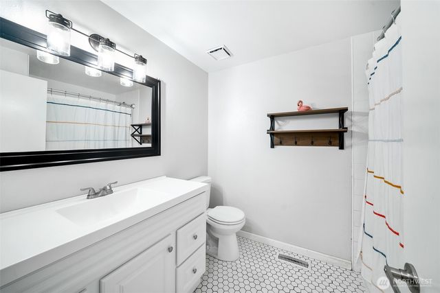 3821 Dandelion Drive SE, Olympia, WA 98501