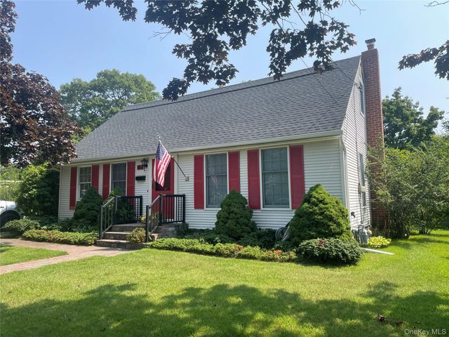 363 3rd Avenue, Bayport, NY 11705