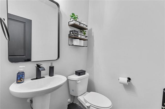 715 River Gardens SE Drive, Atlanta, GA 30354