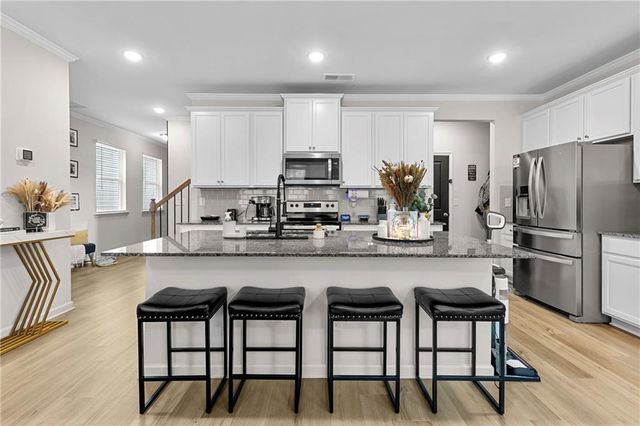 715 River Gardens SE Drive, Atlanta, GA 30354