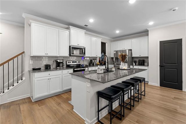 715 River Gardens SE Drive, Atlanta, GA 30354