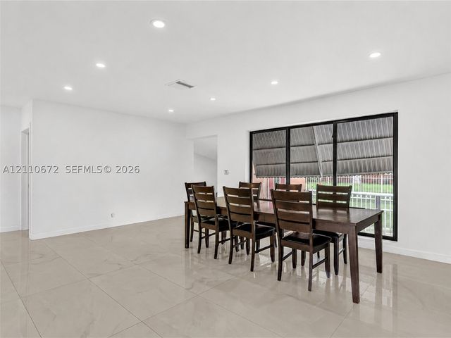 5220 SW 26th Ave, Dania Beach, FL 33312