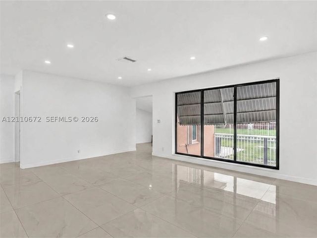 5220 SW 26th Ave, Dania Beach, FL 33312