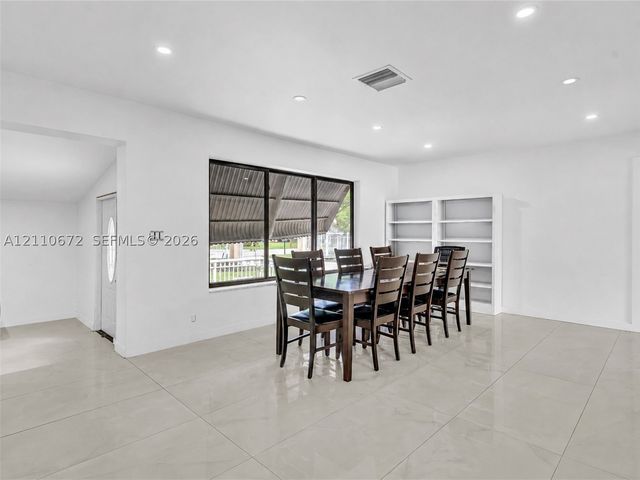 5220 SW 26th Ave, Dania Beach, FL 33312