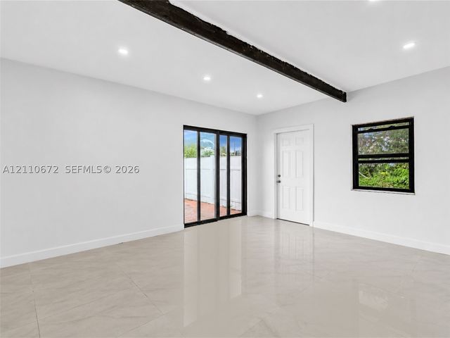 5220 SW 26th Ave, Dania Beach, FL 33312
