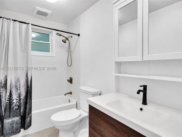 5220 SW 26th Ave, Dania Beach, FL 33312