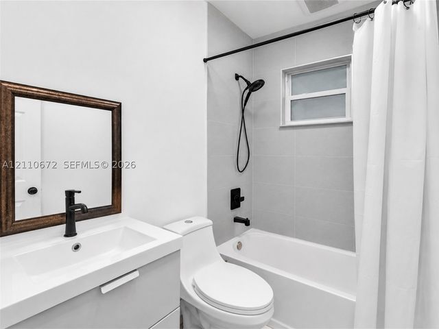 5220 SW 26th Ave, Dania Beach, FL 33312