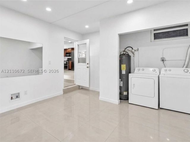 5220 SW 26th Ave, Dania Beach, FL 33312