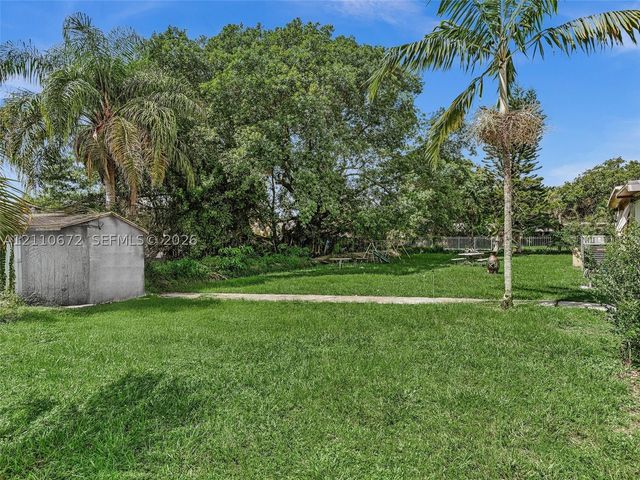 5220 SW 26th Ave, Dania Beach, FL 33312