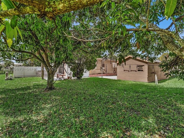 5220 SW 26th Ave, Dania Beach, FL 33312