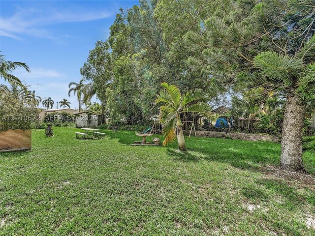 5220 SW 26th Ave, Dania Beach, FL 33312