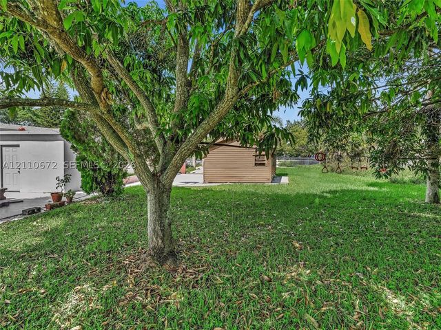 5220 SW 26th Ave, Dania Beach, FL 33312