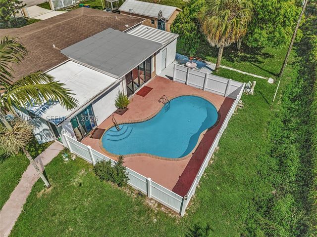 5220 SW 26th Ave, Dania Beach, FL 33312