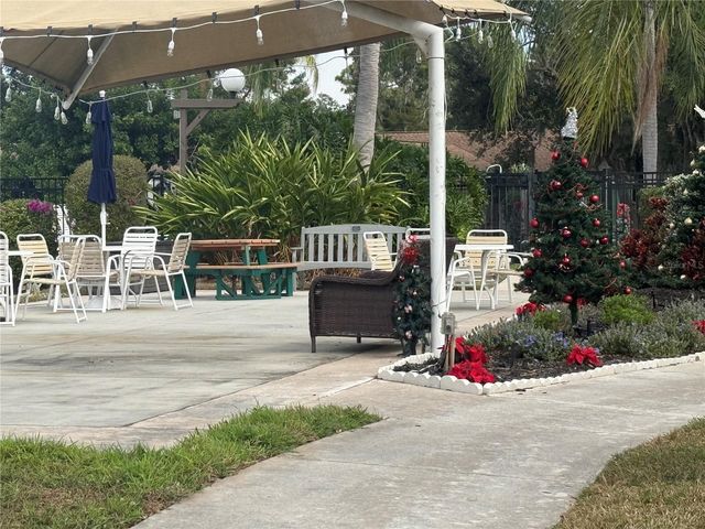 121 OAK HILL DRIVE 1, Sarasota, FL 34232