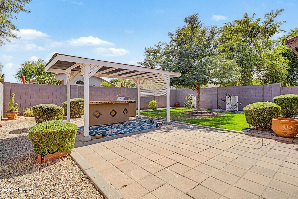 15 W DESERT VISTA Trail, San Tan Valley, AZ 85143 — photo 2