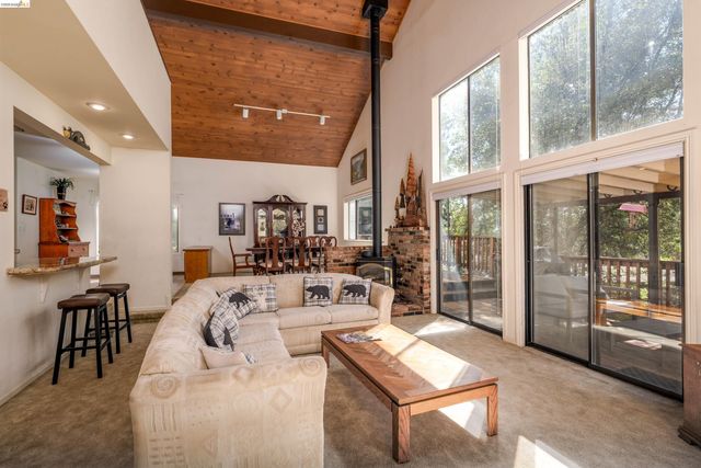 18861 Lookout Dr, Twain Harte, CA 95383