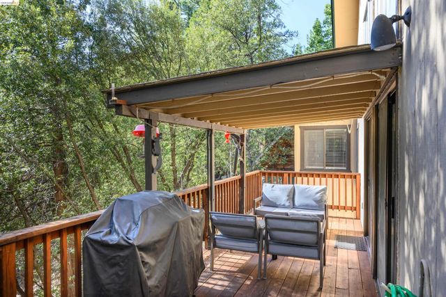 18861 Lookout Dr, Twain Harte, CA 95383