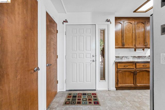 18861 Lookout Dr, Twain Harte, CA 95383