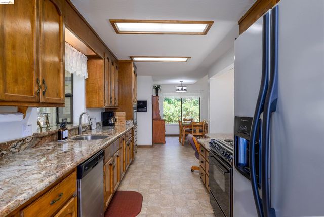 18861 Lookout Dr, Twain Harte, CA 95383