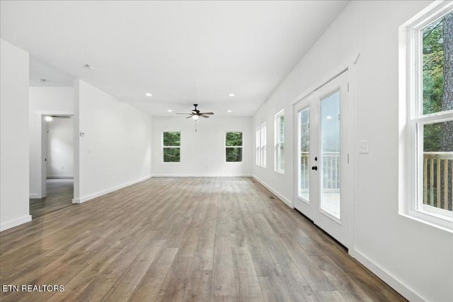 177 Cove Springs Drive Drive, Dandridge, TN 37725