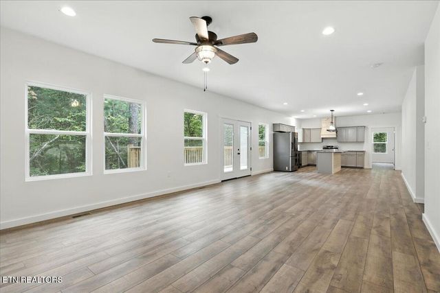 177 Cove Springs Drive Drive, Dandridge, TN 37725
