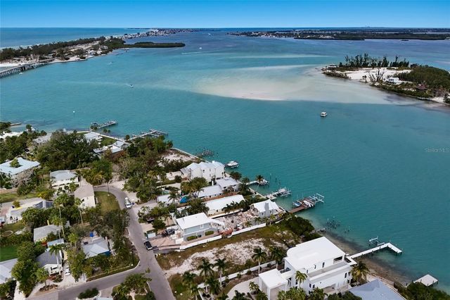 7094 LONGBOAT DRIVE E, Longboat Key, FL 34228