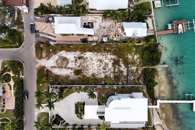 7094 LONGBOAT DRIVE E, Longboat Key, FL 34228