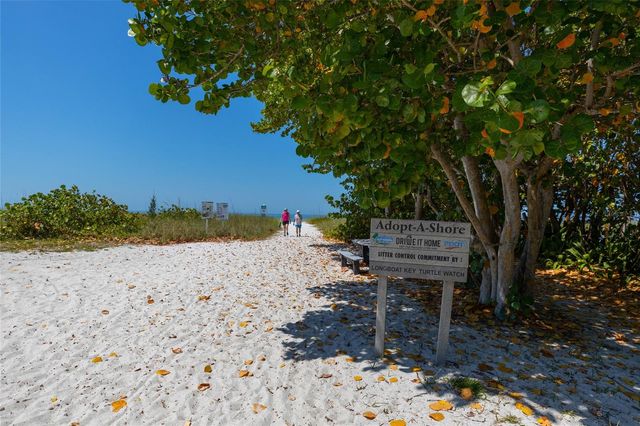 7094 LONGBOAT DRIVE E, Longboat Key, FL 34228