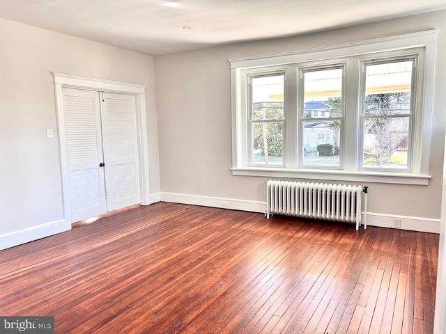 272 PENN AVE, Oxford, PA 19363