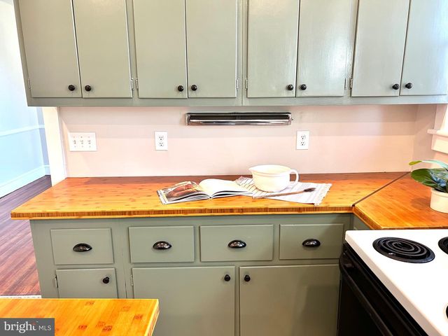 272 PENN AVE, Oxford, PA 19363