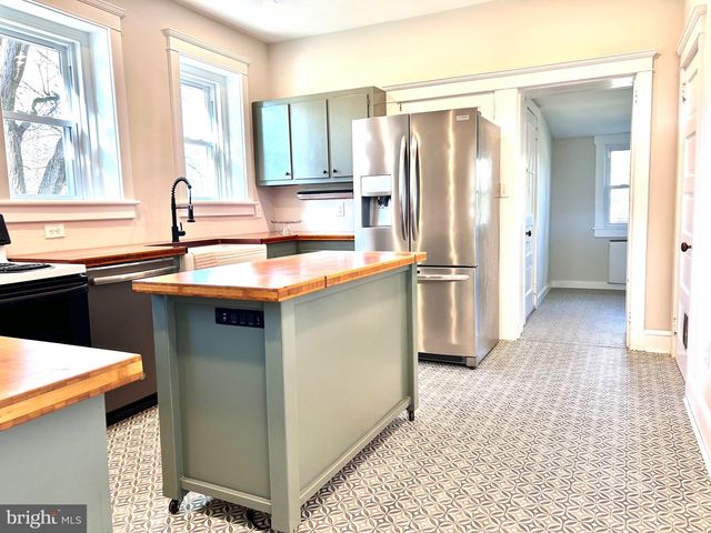 272 PENN AVE, Oxford, PA 19363