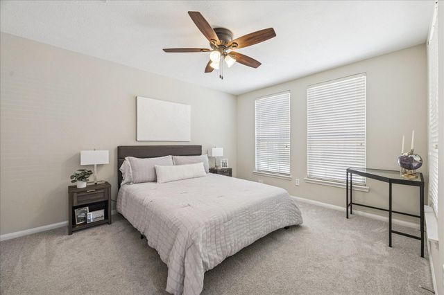 3319 Leading Point Drive, Houston, TX 77091