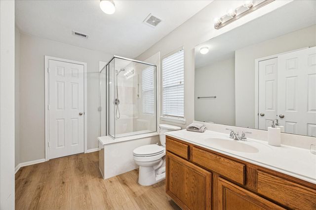 3319 Leading Point Drive, Houston, TX 77091