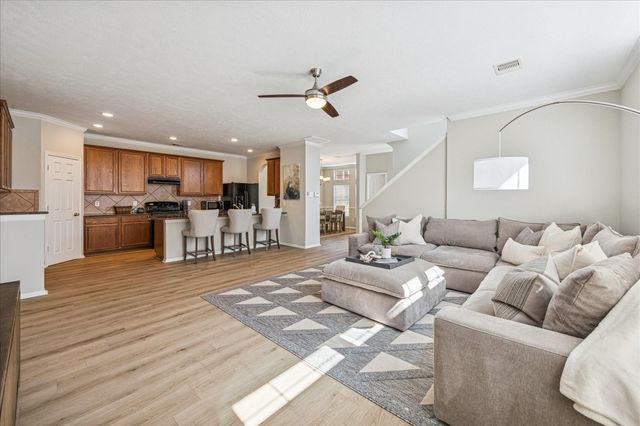 3319 Leading Point Drive, Houston, TX 77091