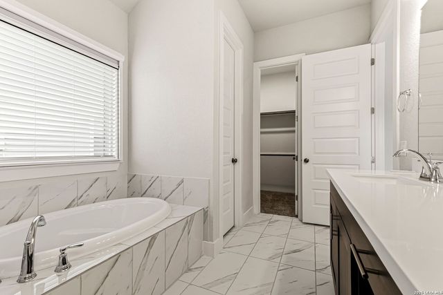11625 Hollering Pass, Schertz, TX 78154
