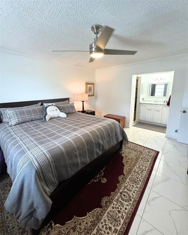 3776 Inverrary Boulevard 301R, Lauderhill, FL 33319