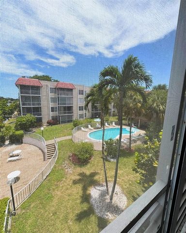3776 Inverrary Boulevard 301R, Lauderhill, FL 33319