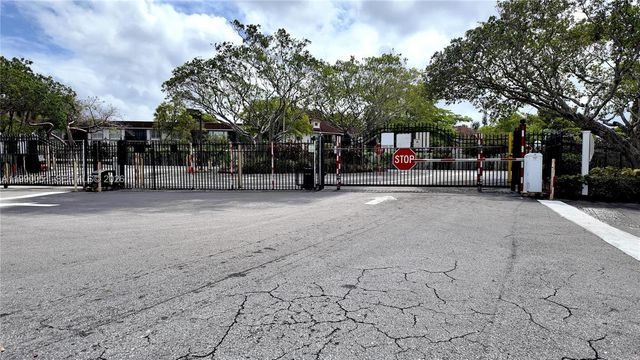3776 Inverrary Boulevard 301R, Lauderhill, FL 33319