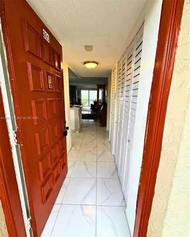 3776 Inverrary Boulevard 301R, Lauderhill, FL 33319