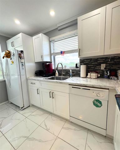 3776 Inverrary Boulevard 301R, Lauderhill, FL 33319