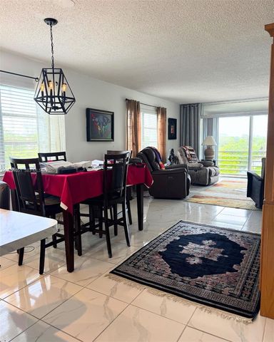 3776 Inverrary Boulevard 301R, Lauderhill, FL 33319