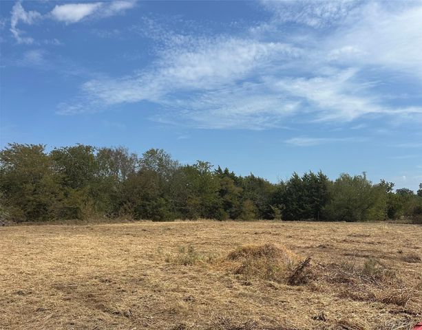 565 W Hughes Street, Collinsville, TX 76233