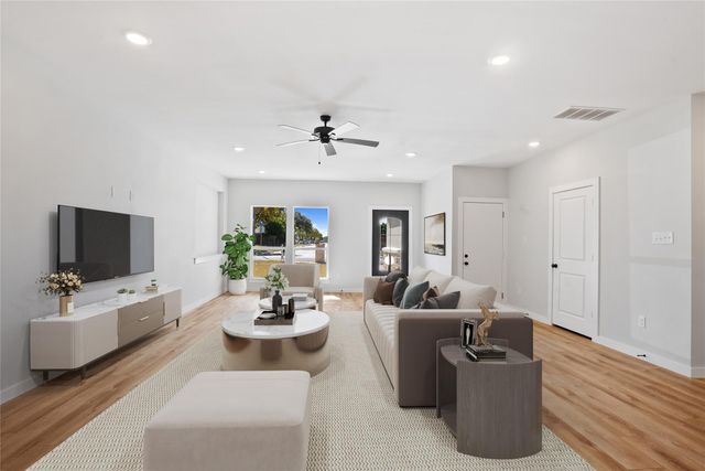 5819 Lake Bluff ST, San Antonio, TX 78222