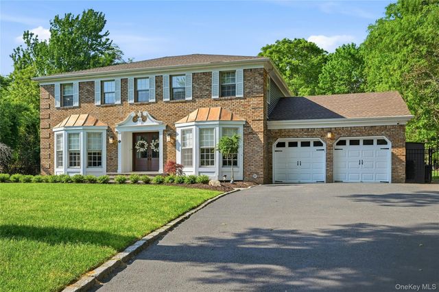19 Quaker Hill Road, Stony Brook, NY 11790