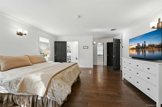19 Quaker Hill Road, Stony Brook, NY 11790