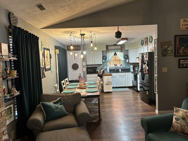 1229 Middleham Lane, Beech Grove, IN 46107