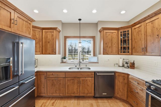 4355 Donway Drive NE, Alexandria, MN 56308