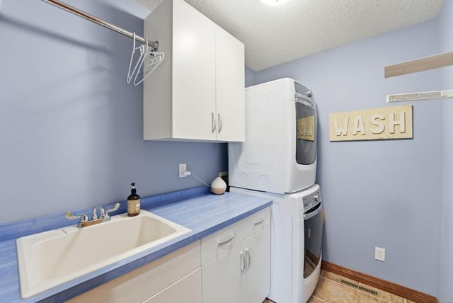 4355 Donway Drive NE, Alexandria, MN 56308